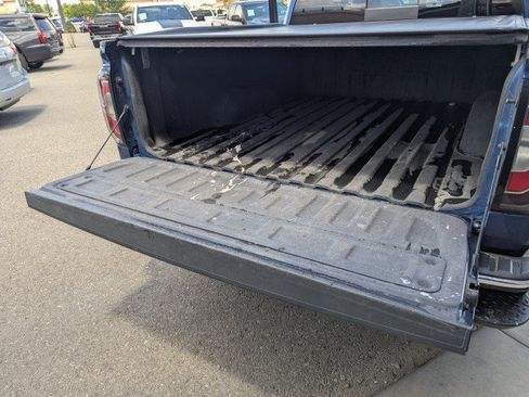 Used 2018 GMC Sierra 1500 SLT AWD/4WD image 29