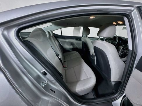 Used 2020 Hyundai Elantra SEL FWD image 25