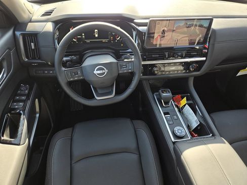 New 2026 Nissan Pathfinder SL w/ SL Premium Package (P04) AWD/4WD image 11