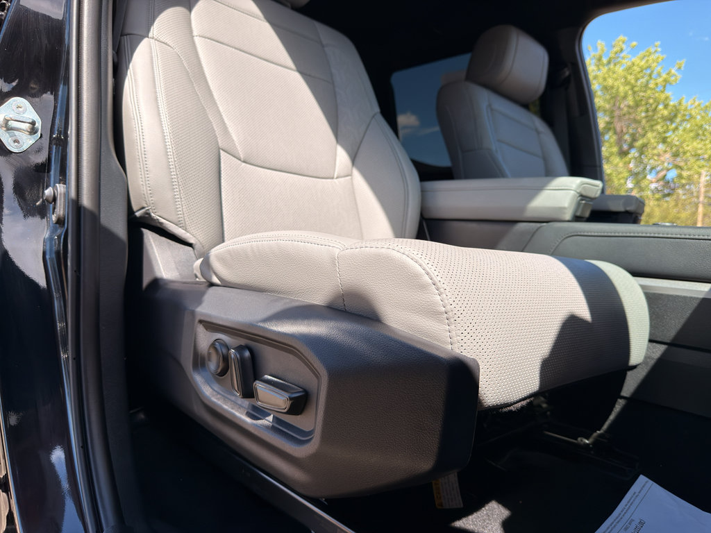Used 2025 Toyota Tundra Limited AWD/4WD image 20