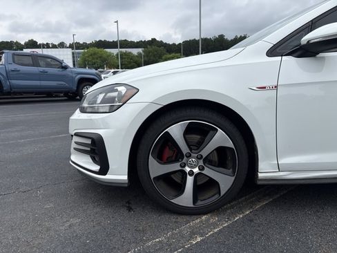 Used 2018 Volkswagen Golf 4-Door FWD image 26