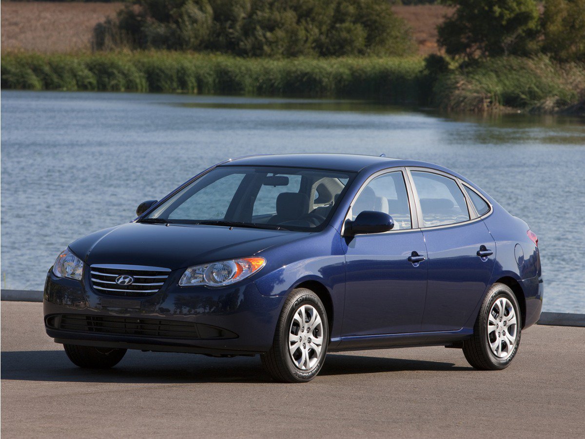 Used 2010 Hyundai Elantra SE FWD image 1