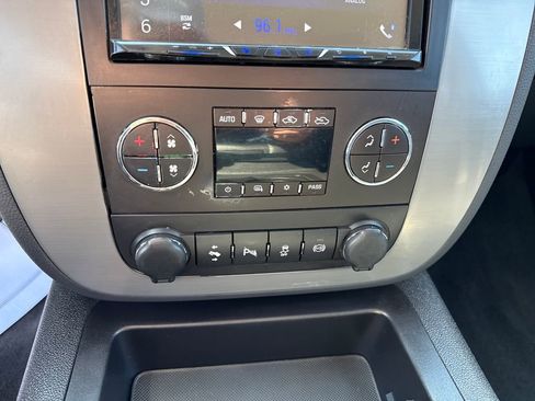 Used 2013 GMC Sierra 2500 SLT w/ SLT Convenience Package AWD/4WD image 19