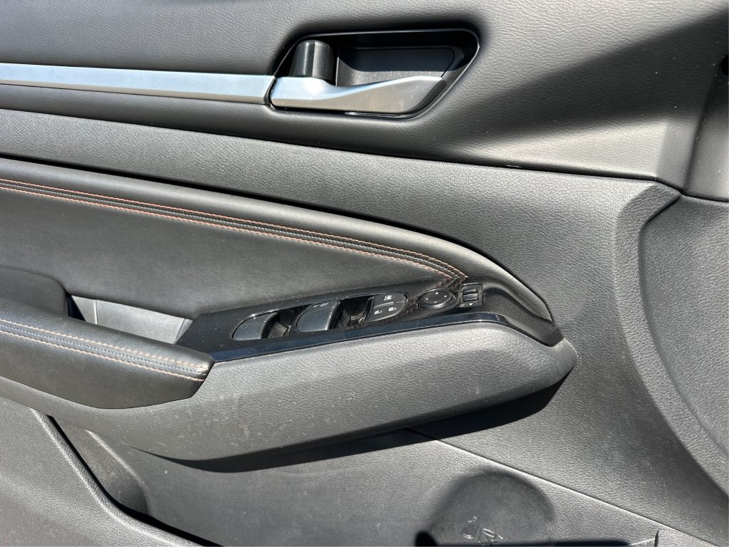 Used 2023 Nissan Altima 2.5 SR FWD image 28