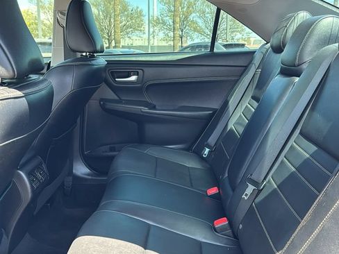 Used 2017 Toyota Camry XLE w/ Moonroof Package FWD image 22