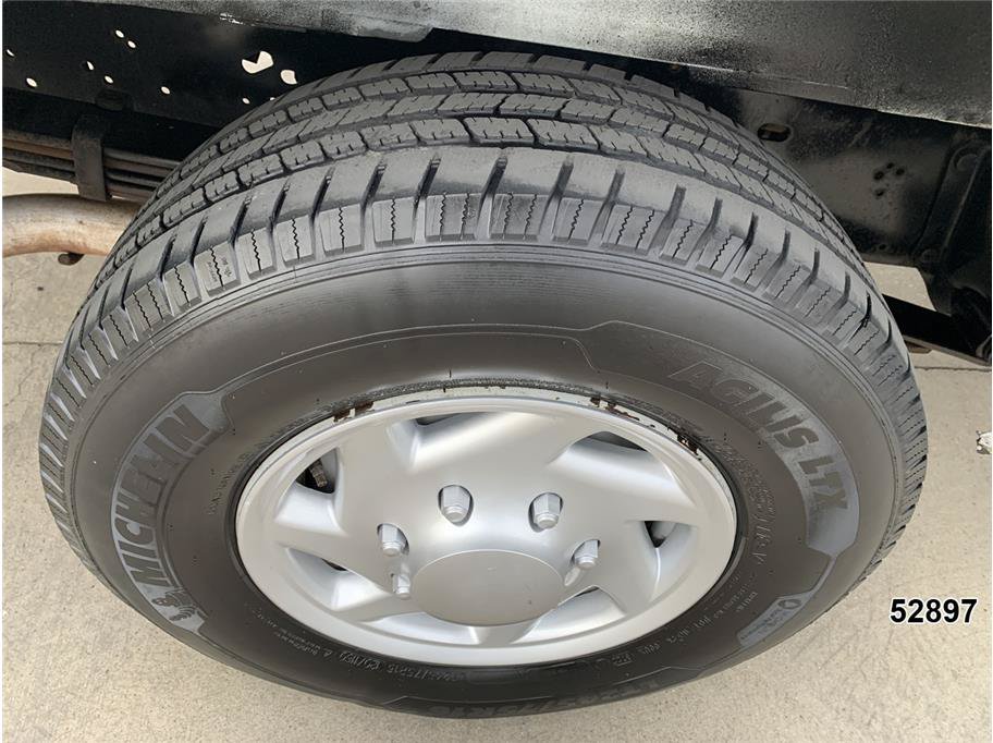 Used 2014 Ford E-350 and Econoline 350 Super Duty RWD image 25