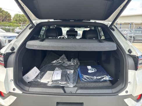 New 2026 Volkswagen ID.4 Pro S AWD/4WD image 11