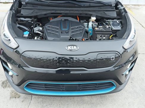 Used 2020 Kia Niro EX image 7