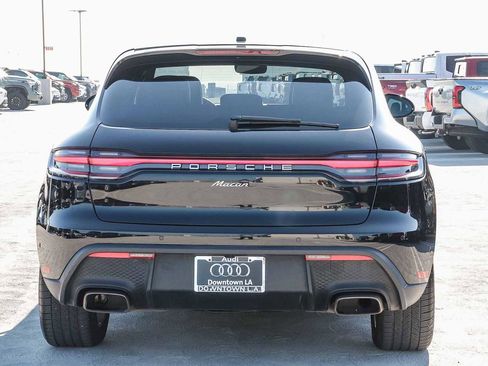 Used 2023 Porsche Macan image 8