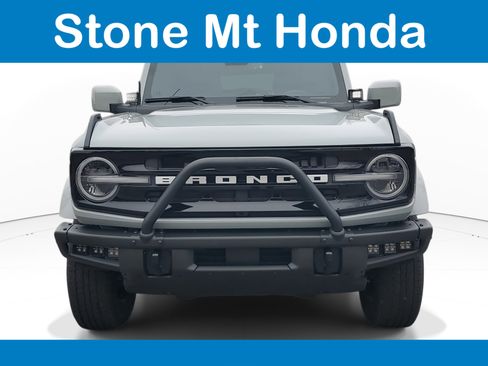 Used 2023 Ford Bronco Outer Banks image 2