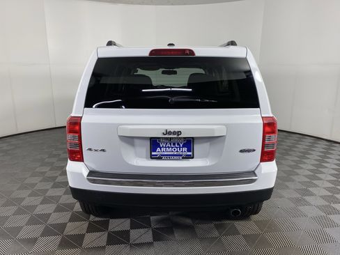 Used 2016 Jeep Patriot High Altitude image 8