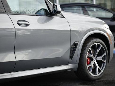 New 2026 BMW X5 xDrive40i w/ M Sport Package image 8