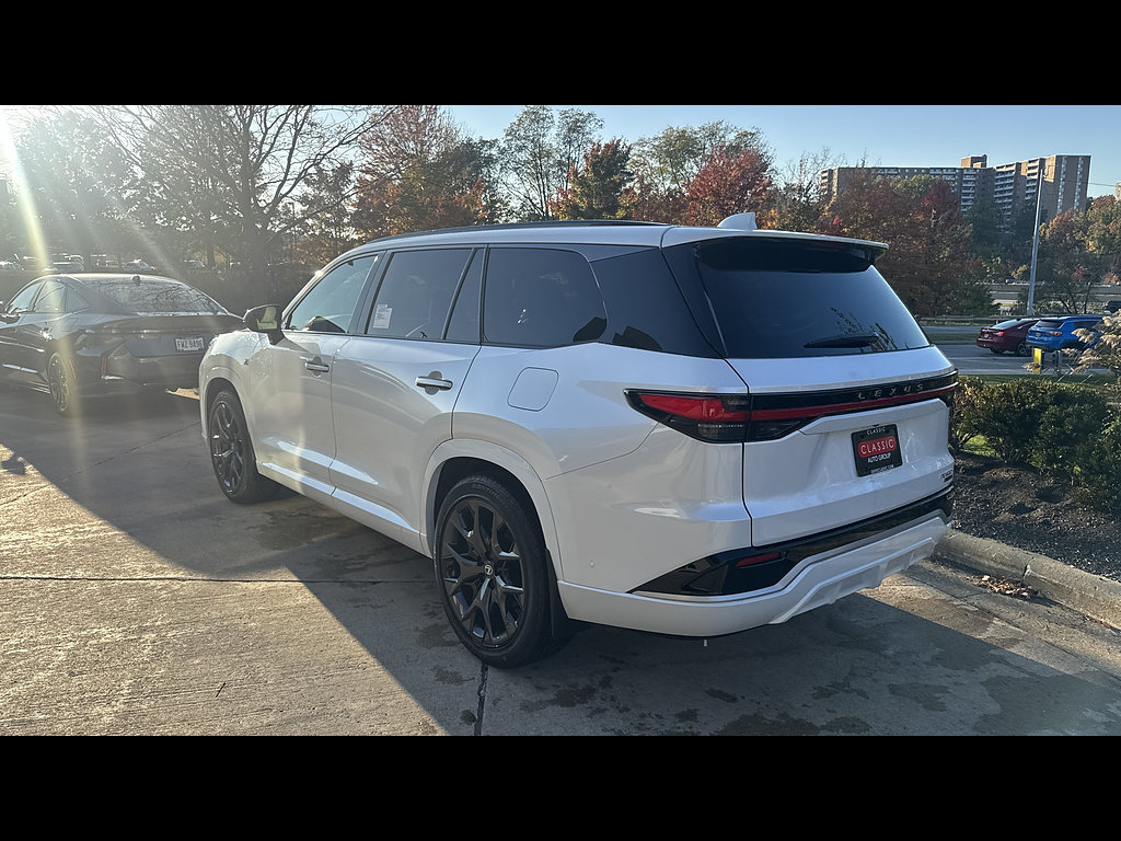 New 2026 Lexus TX 500h AWD w/ Technology Package image 3
