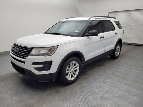 Used 2016 Ford Explorer 4WD image 2