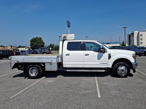Used 2022 Ford F350 Lariat w/ Lariat Ultimate Package AWD/4WD image 7