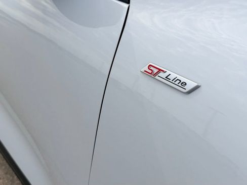 Used 2025 Ford Escape ST-Line FWD image 3