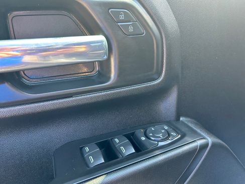 Used 2024 GMC Sierra 2500 Pro w/ Convenience Package image 14