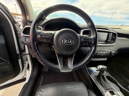 Used 2017 Kia Sorento SX AWD/4WD image 11