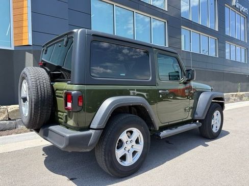 Used 2022 Jeep Wrangler Sport AWD/4WD image 3