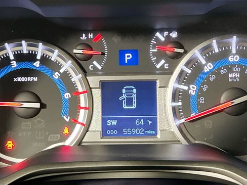 Used 2018 Toyota 4Runner SR5 image 23