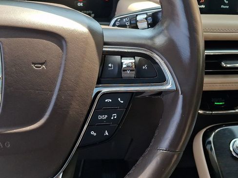 Used 2023 Lincoln Nautilus Reserve AWD/4WD image 21
