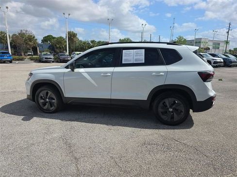 Used 2025 Volkswagen Taos S image 5