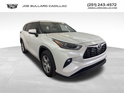 Used 2024 Toyota Highlander LE