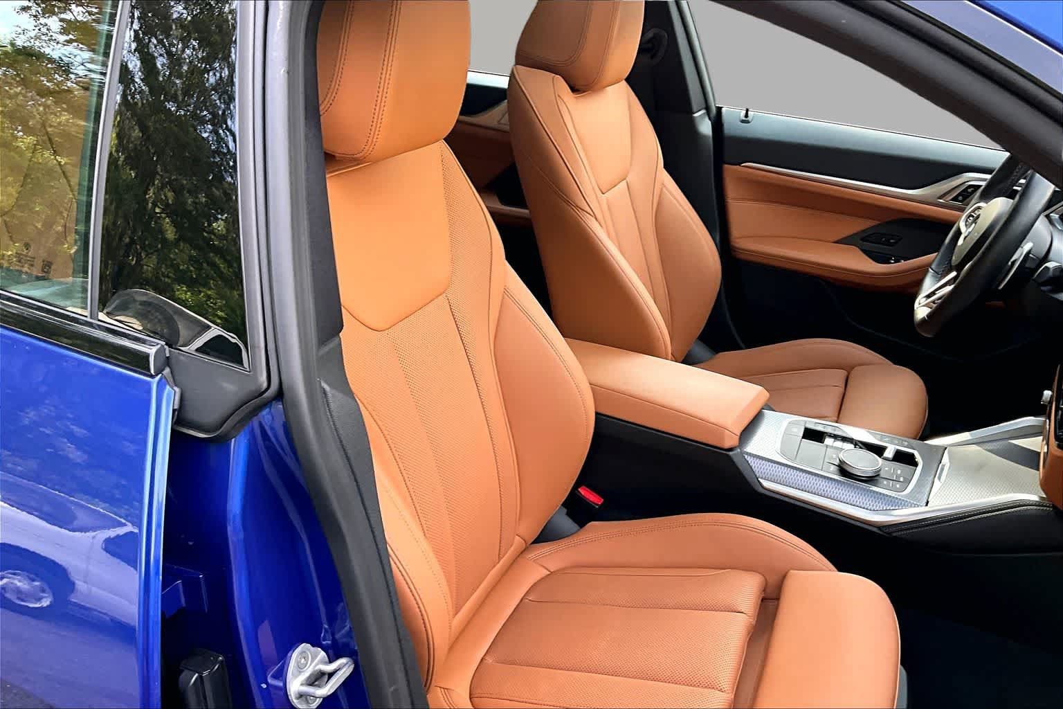 Used 2025 BMW M440i RWD image 9