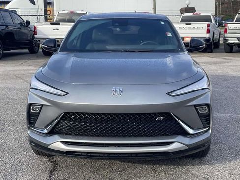 Used 2025 Buick Envista Sport Touring image 10