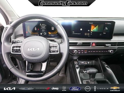 Certified 2025 Kia Sorento X-Line EX image 12
