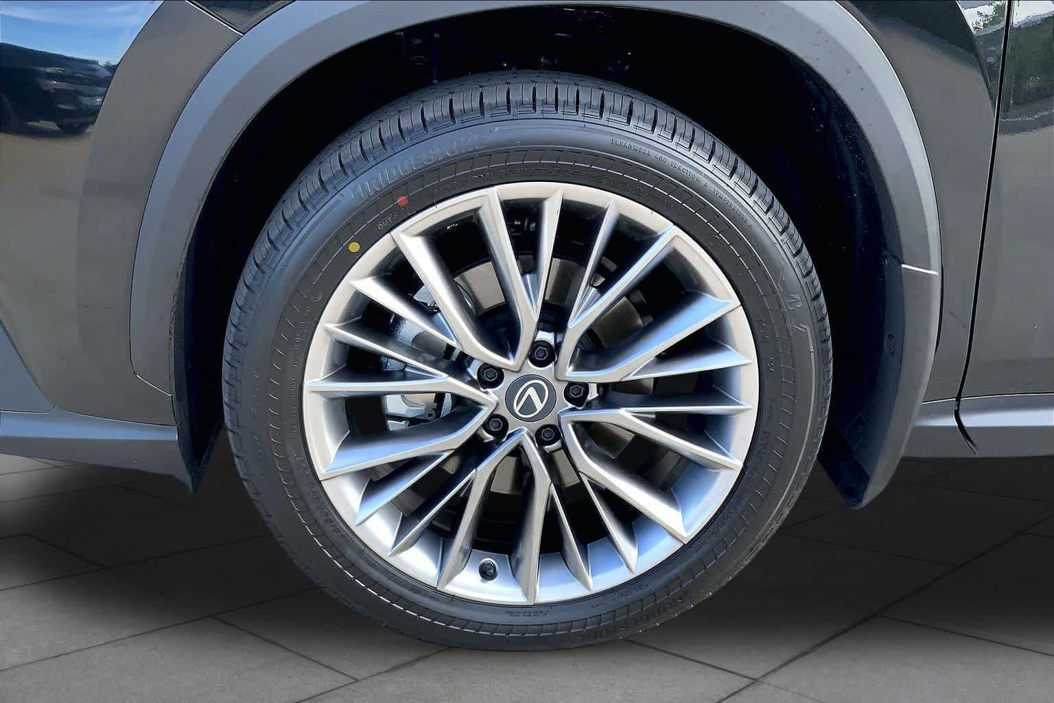 Used 2026 Lexus NX 350 AWD w/ Cold Area Package image 10