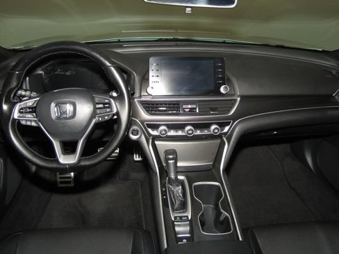 Used 2020 Honda Accord Sport image 14