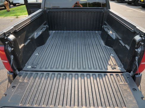 Certified 2024 Toyota Tacoma SR5 AWD/4WD image 19
