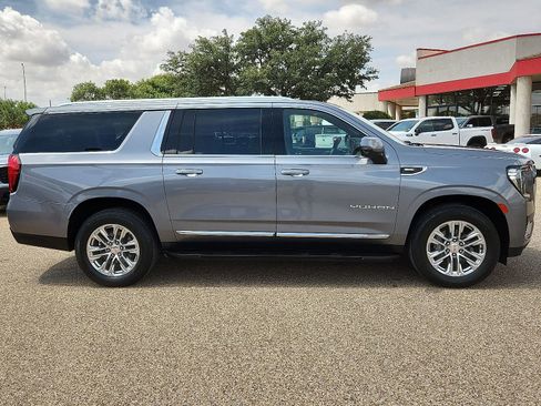 Used 2021 GMC Yukon XL SLT w/ SLT Premium Package AWD/4WD image 5