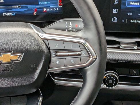 Used 2025 Chevrolet Equinox LT image 24