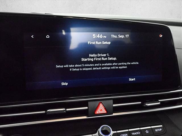 Used 2023 Hyundai Elantra SEL w/ Convenience Package FWD image 15