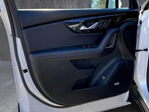 Used 2023 Chevrolet Blazer RS w/ Driver Confidence II Package image 20