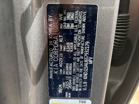 Used 2025 Kia Soul LX w/ LX Technology Package FWD image 27