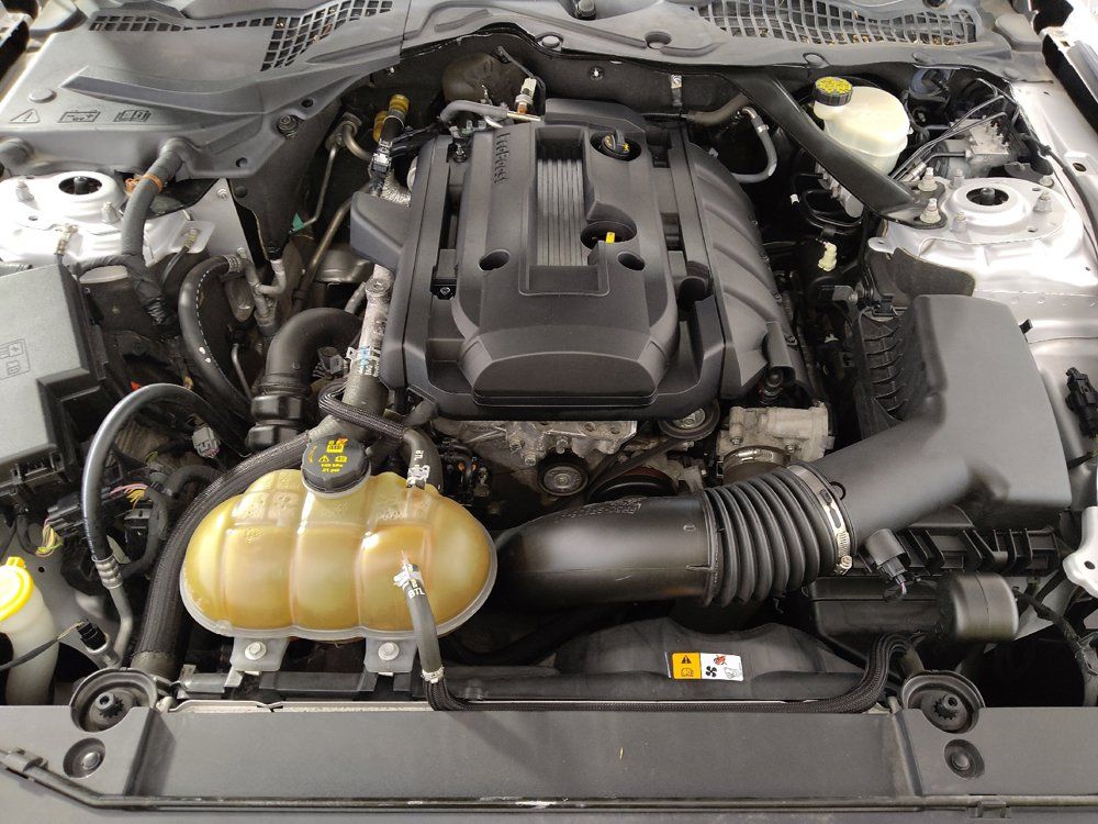 Used 2015 Ford Mustang Premium RWD image 30