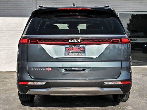 Used 2024 Kia Carnival SX Prestige FWD image 9