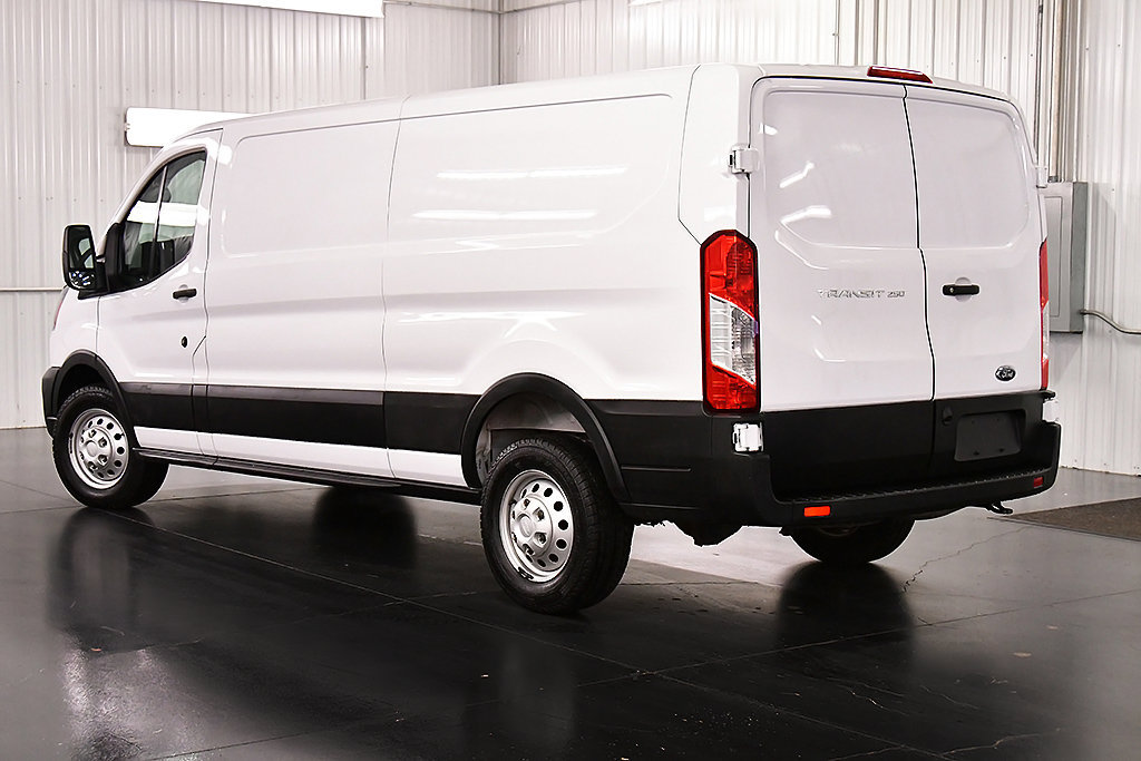 Used 2025 Ford Transit 250 Low Roof AWD image 5