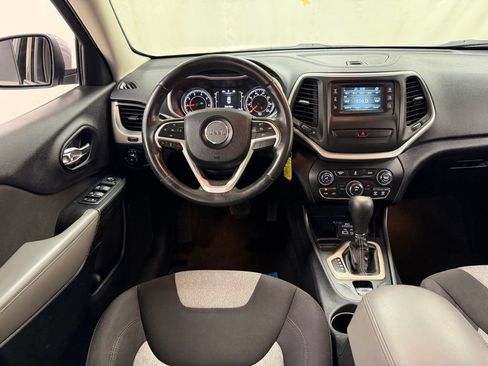 Used 2014 Jeep Cherokee Latitude FWD image 27
