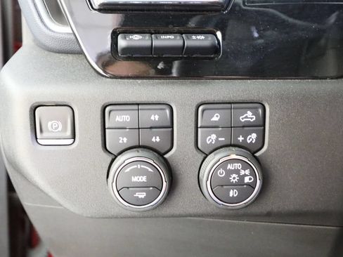 Certified 2023 Chevrolet Silverado 1500 High Country w/ Technology Package AWD/4WD image 8