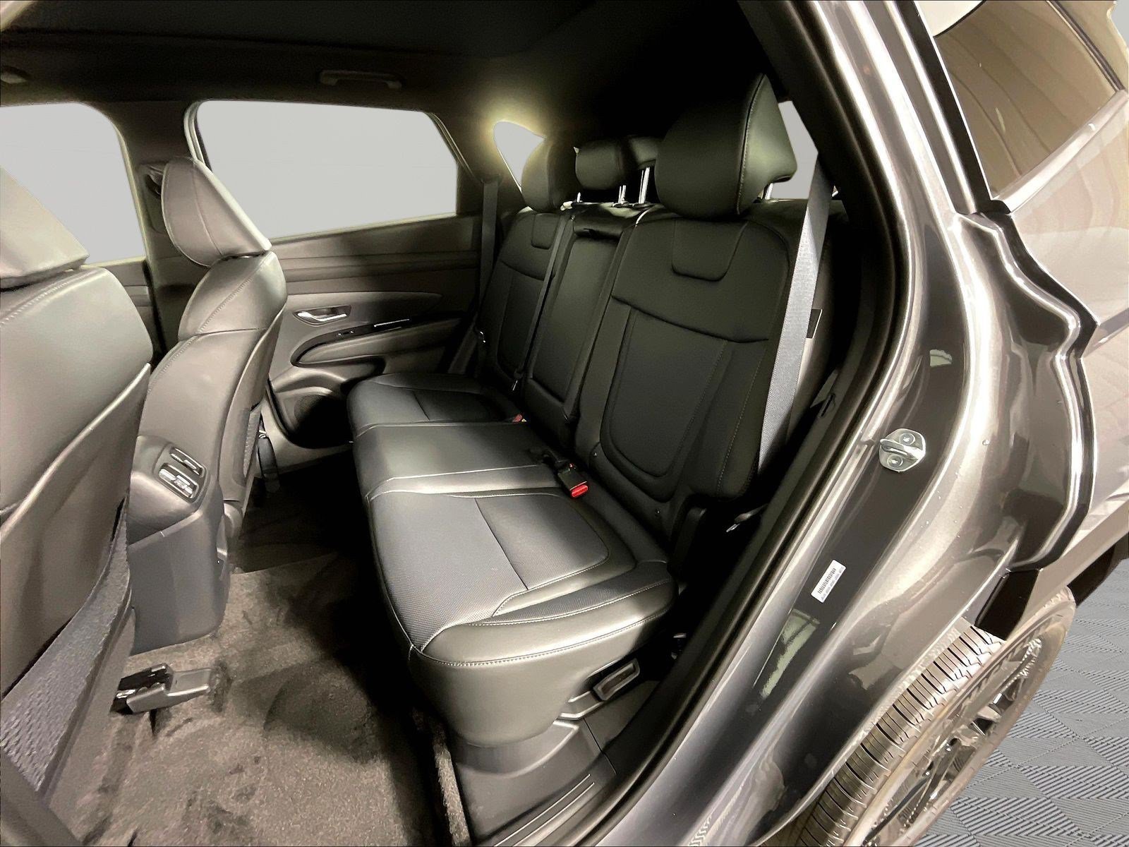 New 2026 Hyundai Tucson Limited AWD/4WD image 18