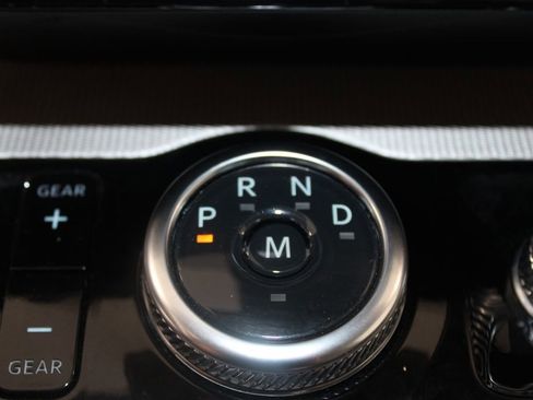 Used 2025 Ford Expedition Active AWD/4WD image 36