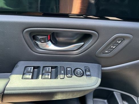 Used 2024 Honda Pilot EX-L image 12