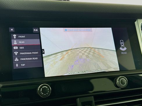 Certified 2023 Porsche Macan Turbo AWD/4WD image 19
