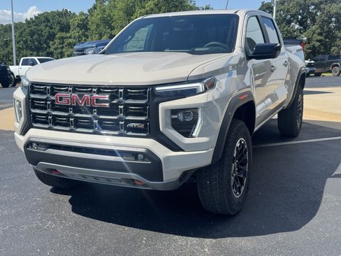 New 2026 GMC Canyon AT4 w/ Technology Plus Package AWD/4WD image 2