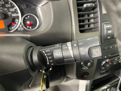 Used 2008 Nissan Pathfinder SE image 12