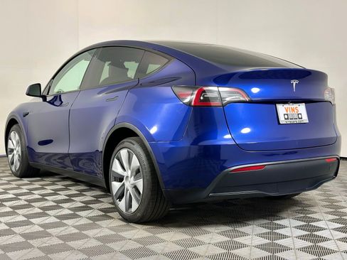 Used 2023 Tesla Model Y Long Range AWD/4WD image 36